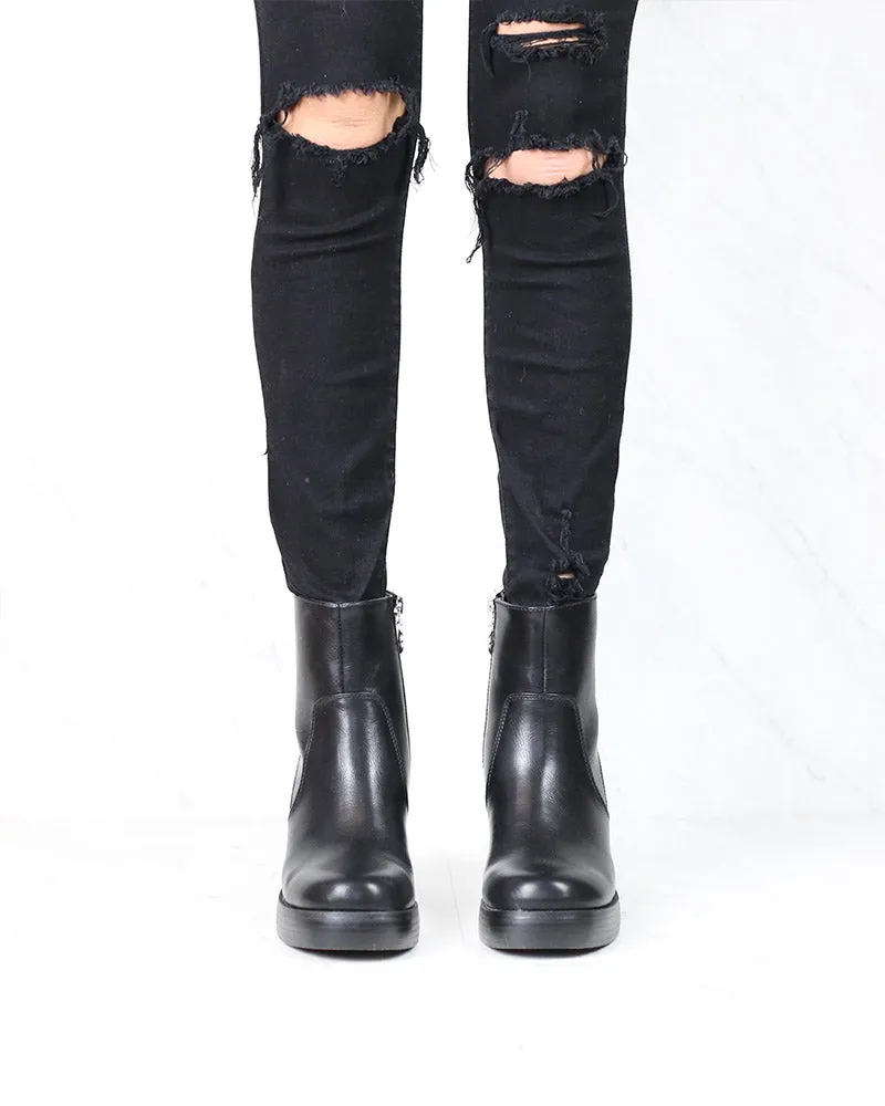 Dirty Laundry - Groovy Smooth Chunky Heel Ankle Boots in Black